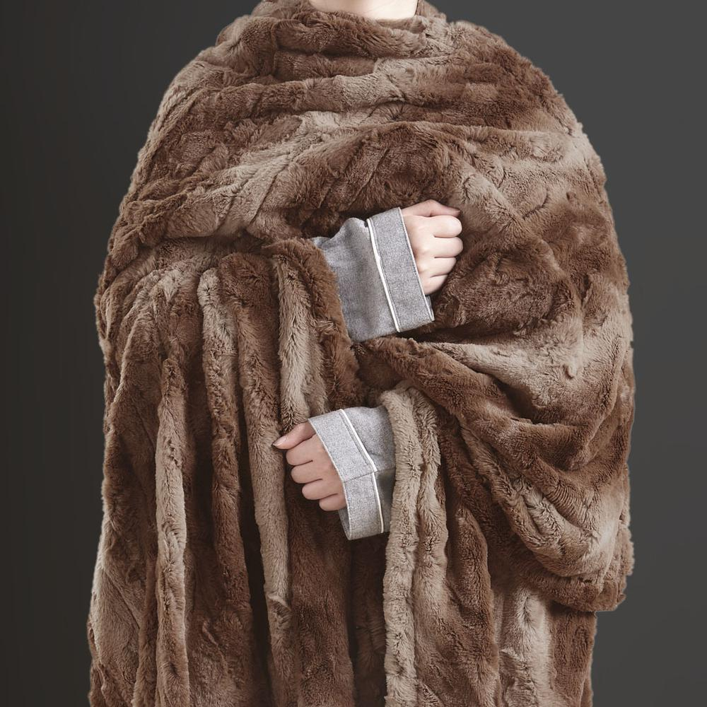 LuxeWarm Rich Brown Oversized Faux Fur Heated Throw