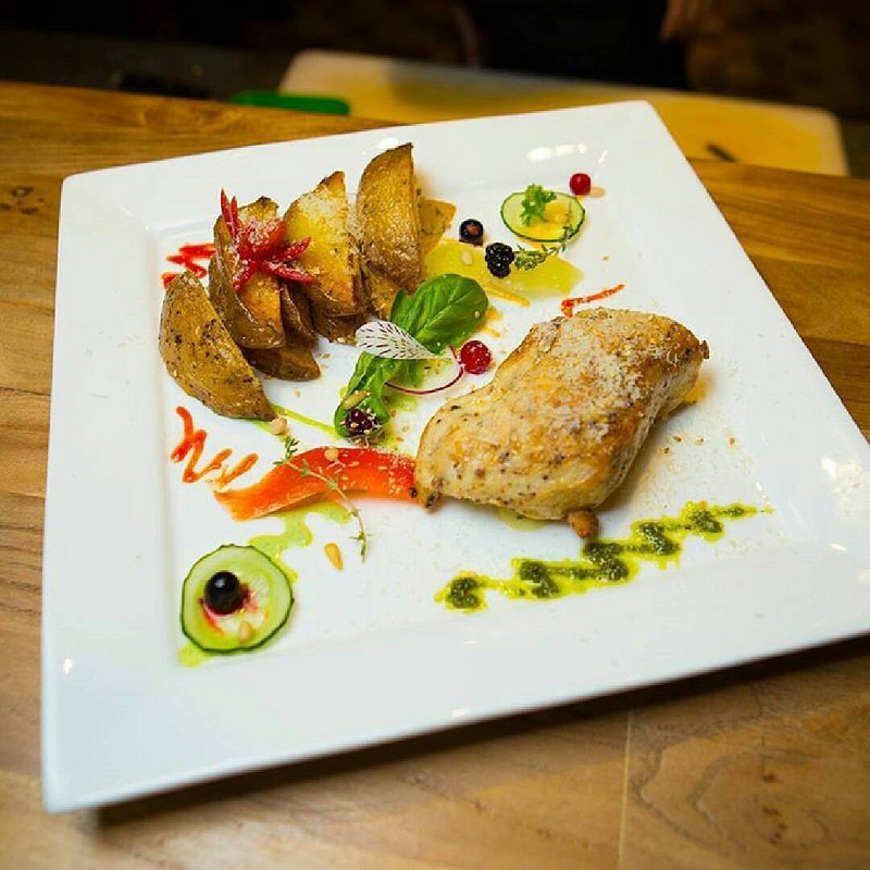 White Dinner Plate 10" X 10"| 25 X 25 Cm
