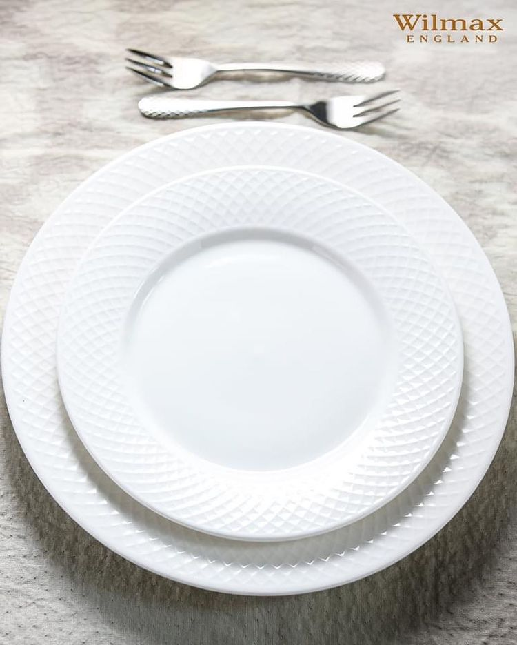 White Dinner Plate With Embossed Wide Rim 10" | Set Of 6 In Gift Box