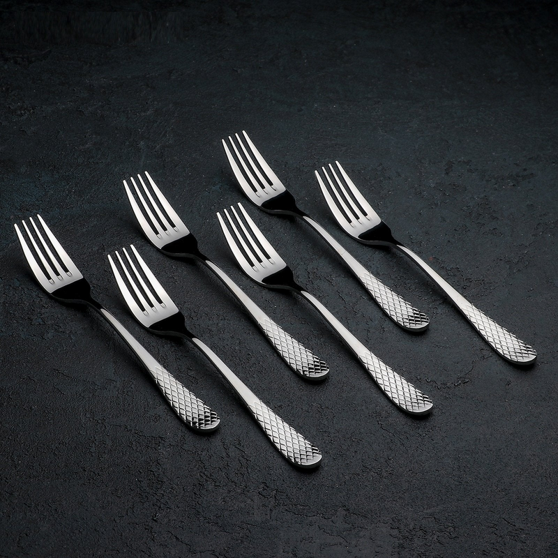 WILMAX Fine Julia Porcelain 24 Piece Dinnerware Set For 6