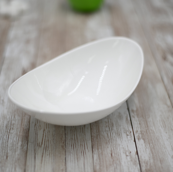 White Sauce Dish 8" X 4.7'' X 2.5'' |