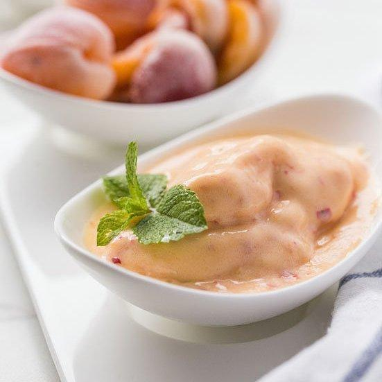 White Sauce Dish 8" X 4.7'' X 2.5'' |